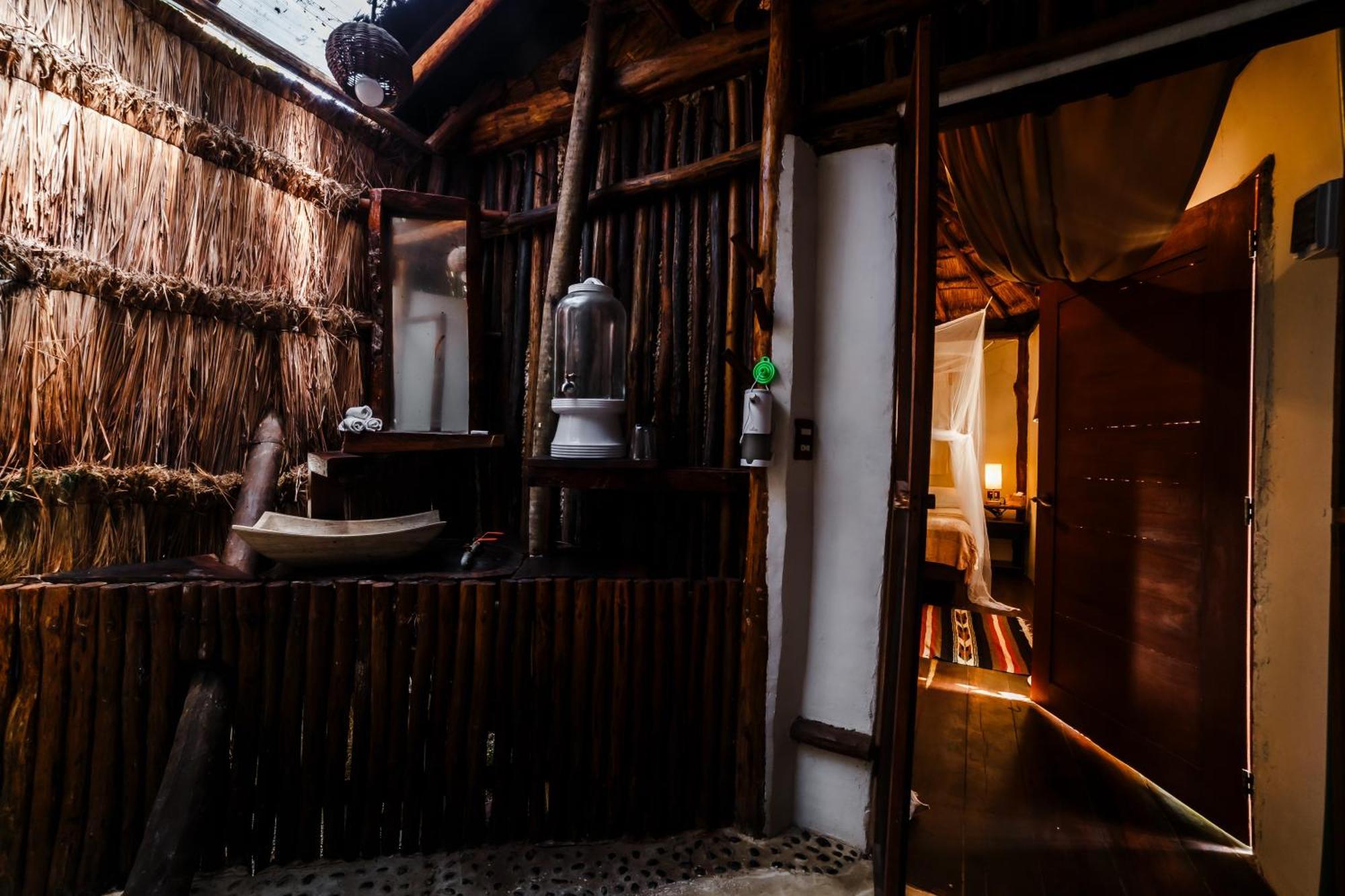 Eco Banitas Hotel